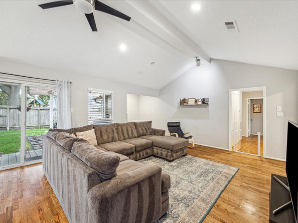 11311 Briar Forest Drive, Houston TX 77077
