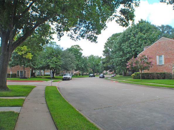 5800 Lumberdale Road 4, Houston TX 77092