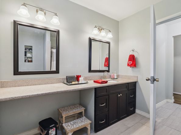 5602 W Bellfort Street, Houston TX 77035