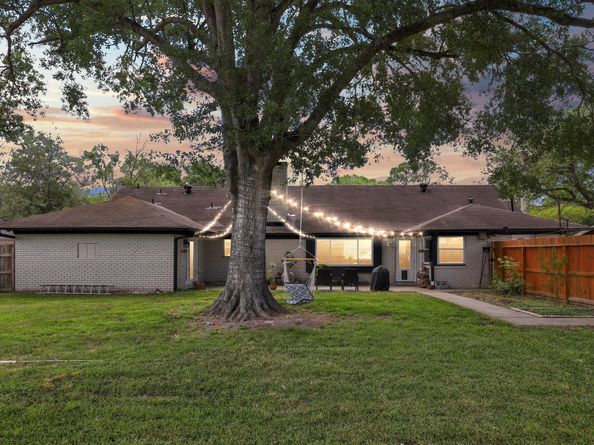 5602 W Bellfort Street, Houston TX 77035