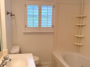 5611 Portal Drive, Houston TX 77096