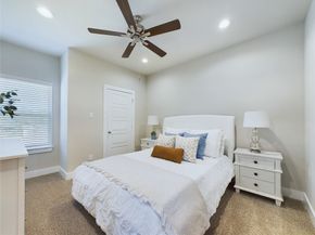 5022 Broom Street, Houston TX 77091