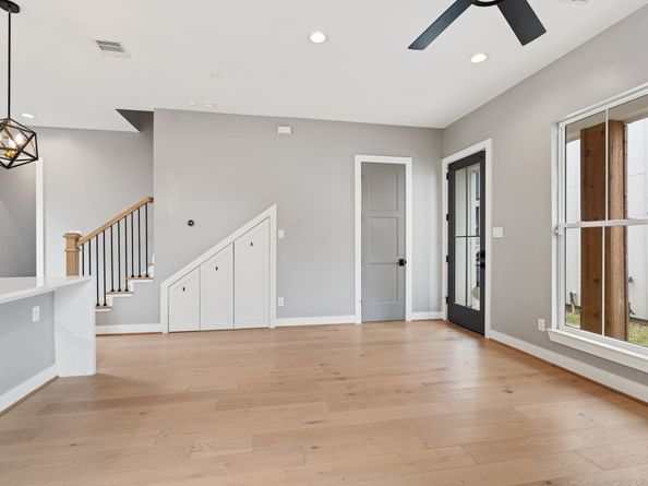 1412 Weiss Street, Houston TX 77009