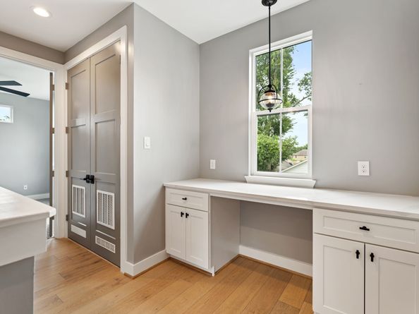 1412 Weiss Street, Houston TX 77009