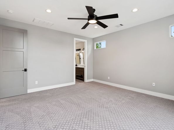 1412 Weiss Street, Houston TX 77009