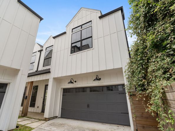 1412 Weiss Street, Houston TX 77009