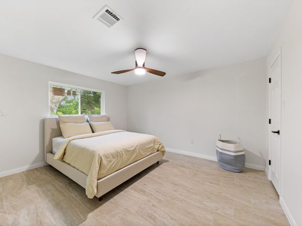 3915 Southmore Circle, Houston TX 77004