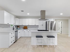 3915 Southmore Circle, Houston TX 77004