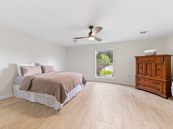 3915 Southmore Circle, Houston TX 77004