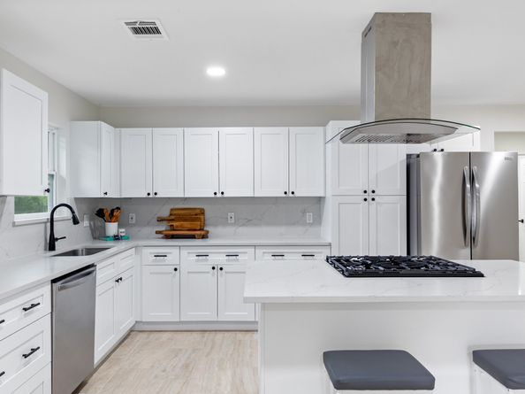 3915 Southmore Circle, Houston TX 77004