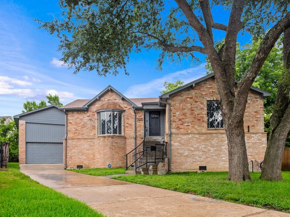3915 Southmore Circle, Houston TX 77004
