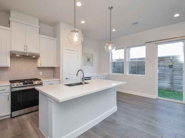 9577 Neuens Road F, Houston TX 77080