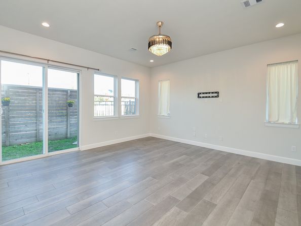 9577 Neuens Road F, Houston TX 77080