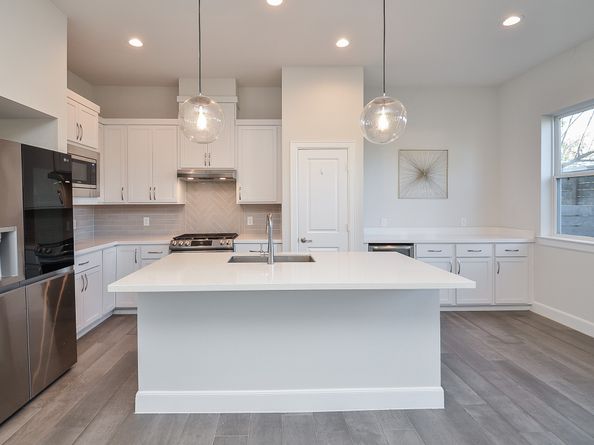 9577 Neuens Road F, Houston TX 77080