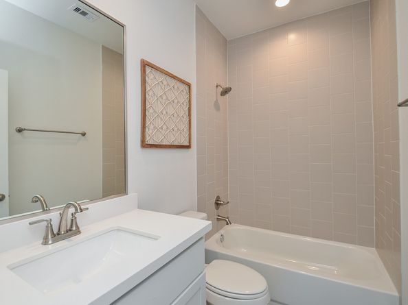 9577 Neuens Road F, Houston TX 77080