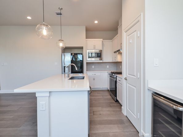 9577 Neuens Road F, Houston TX 77080