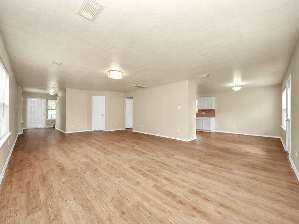 5043 Canyon Blanco Drive, Houston TX 77045