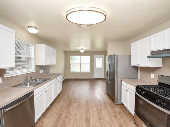 5043 Canyon Blanco Drive, Houston TX 77045