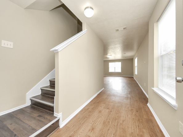 5043 Canyon Blanco Drive, Houston TX 77045