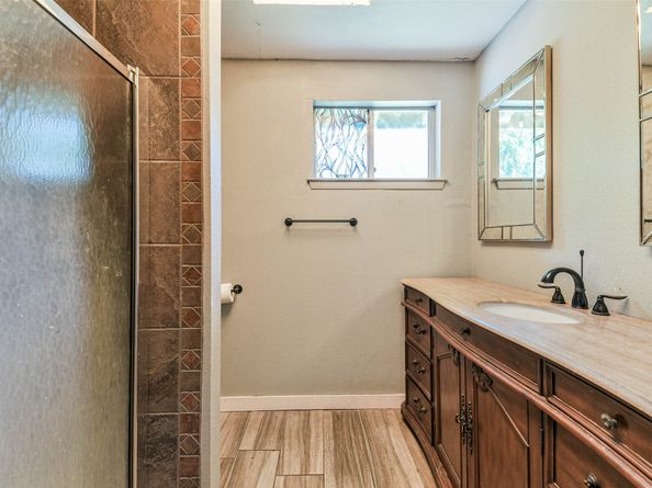 5842 Ludington Drive, Houston TX 77035