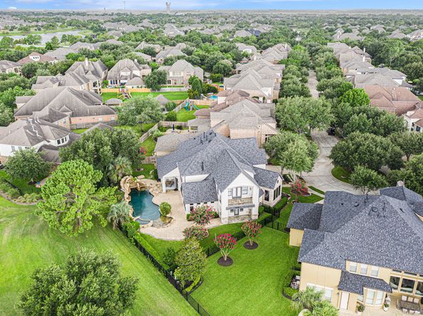 18807 Cove Vista Lane, Cypress TX 77433