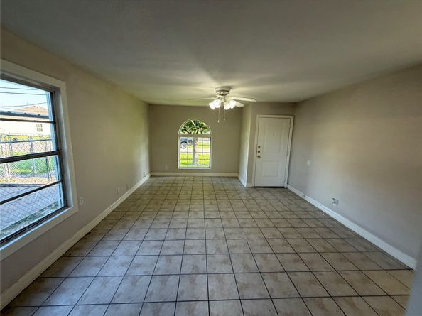 7410 Dallas Street, Houston TX 77011