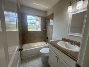 7410 Dallas Street, Houston TX 77011
