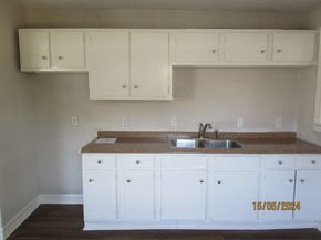 7410 Dallas Street, Houston TX 77011