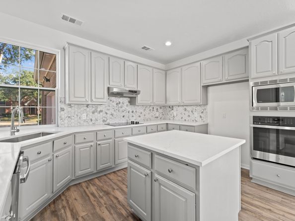 3206 Shadywind Drive, Houston TX 77082