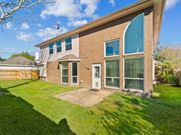 3206 Shadywind Drive, Houston TX 77082