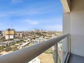 1701 Hermann Drive Drive 27CE, Houston TX 77004