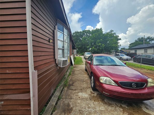 931 Lucky Street, Houston TX 77088