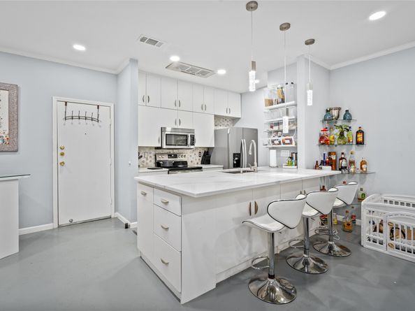 9850 Pagewood Lane 1302, Houston TX 77042