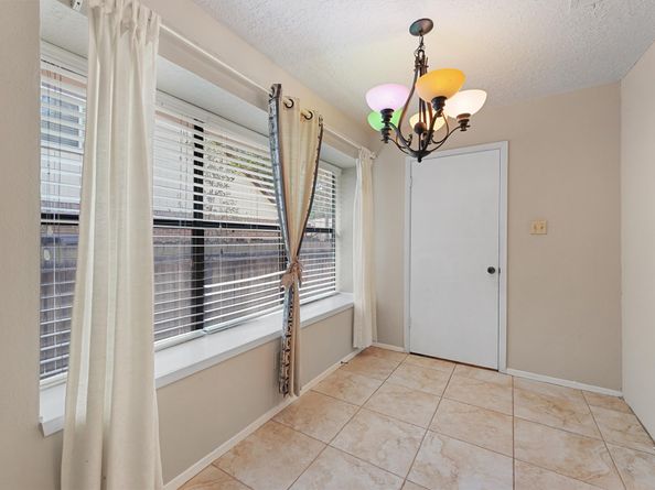 26 Pinewood Forest Court, The Woodlands TX 77381