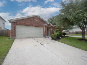 2753 Foster Hill Drive E, Houston TX 77345