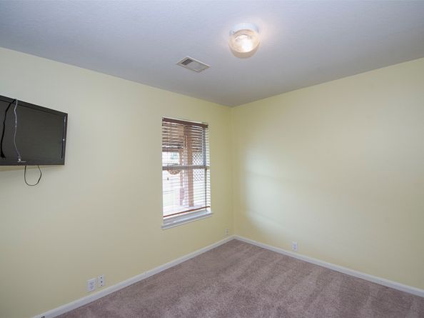 2753 Foster Hill Drive E, Houston TX 77345