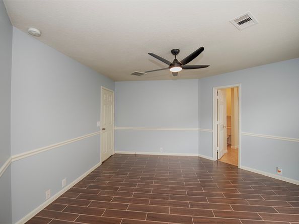 2753 Foster Hill Drive E, Houston TX 77345