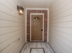 2753 Foster Hill Drive E, Houston TX 77345