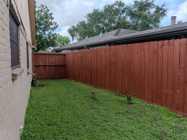 11954 Welshpool Glen Drive, Houston TX 77066