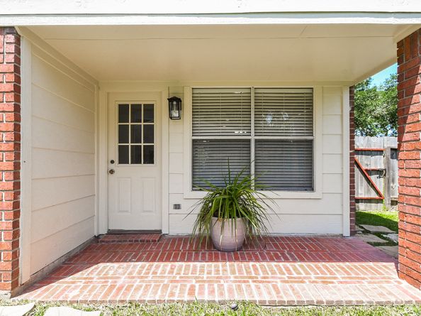4211 W Meadows Drive, Sugar Land TX 77479