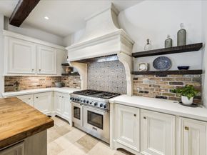 11834 Longleaf Lane, Houston TX 77024