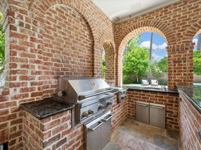 11834 Longleaf Lane, Houston TX 77024