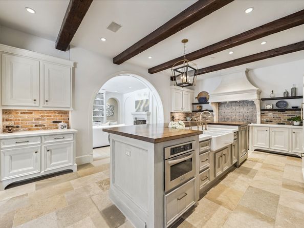11834 Longleaf Lane, Houston TX 77024