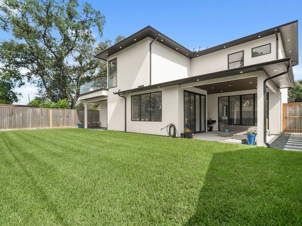 9909 Larston Street, Houston TX 77055