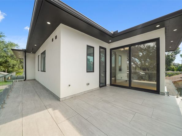 9909 Larston Street, Houston TX 77055