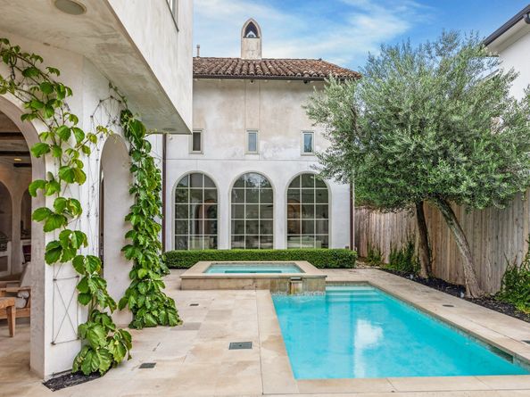 4617 Devon Street, Houston TX 77027