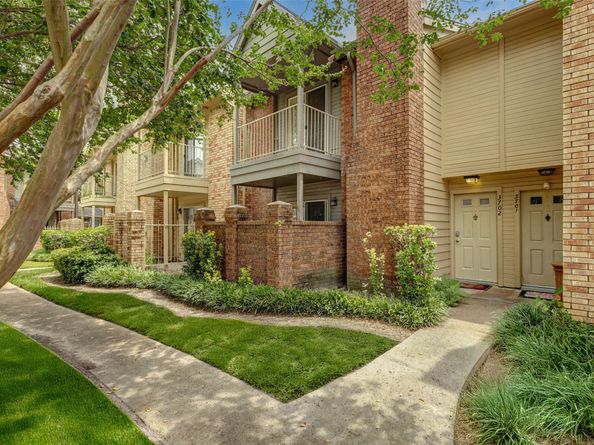 11201 Lynbrook Drive 3702, Houston TX 77042