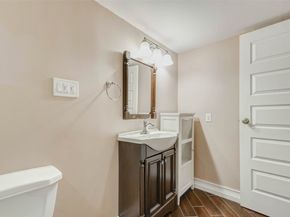 11201 Lynbrook Drive 3702, Houston TX 77042