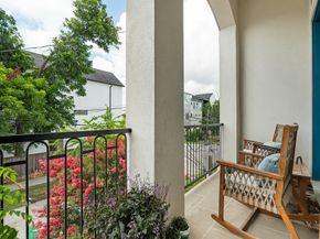 5658 Darling Street, Houston TX 77007