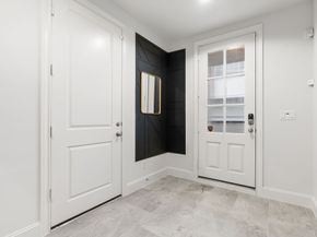 5658 Darling Street, Houston TX 77007